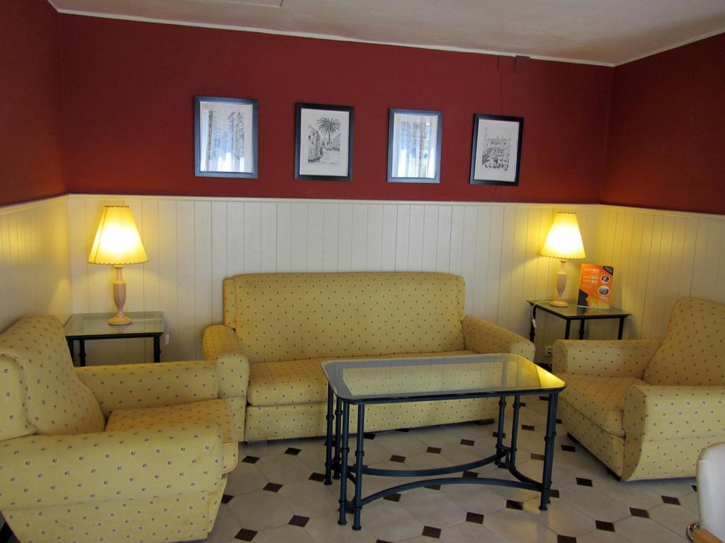 Boston Hotel *